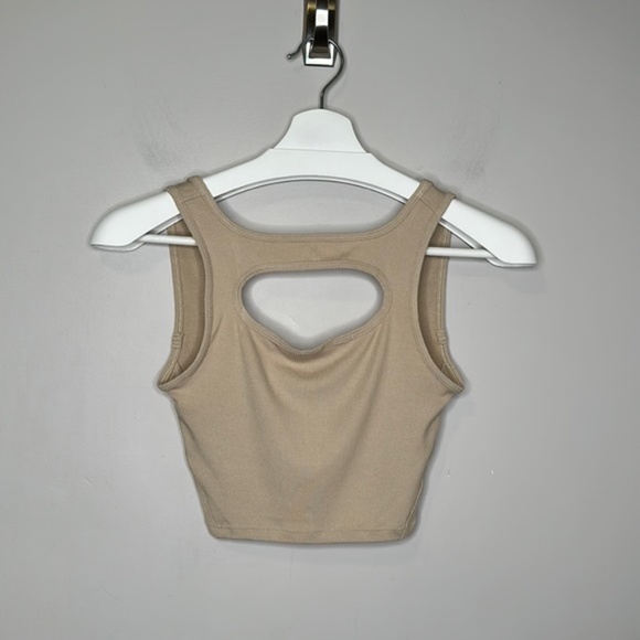 Lululemon LA Front Cut-Out Crop Tank in Trench - Picture 3 of 7
